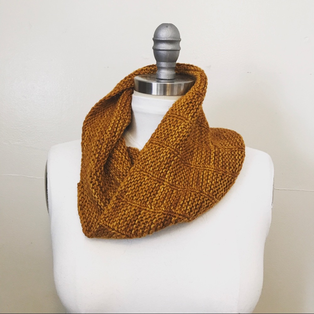 Wool cowl